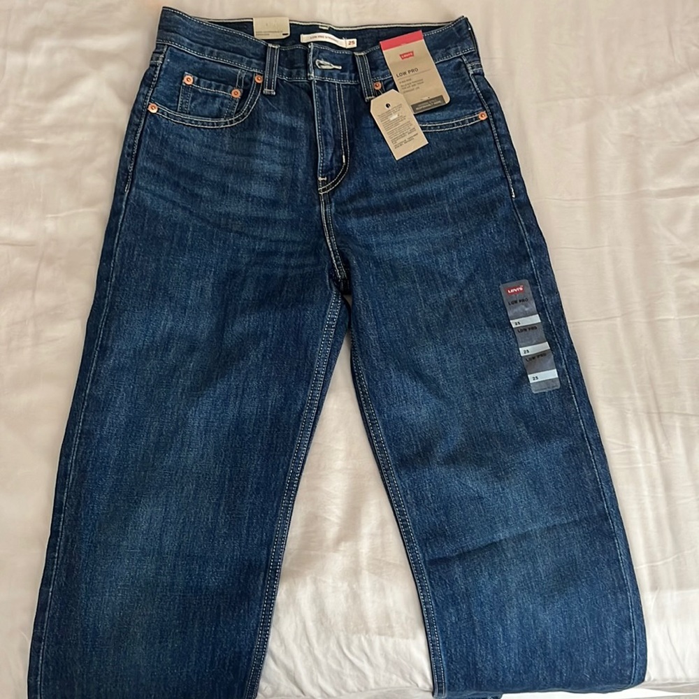 Dark wash Low Pro Women’s jeans